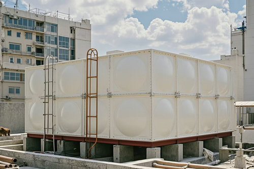 郑州玻璃钢水箱加保暖层有哪些注意事项?